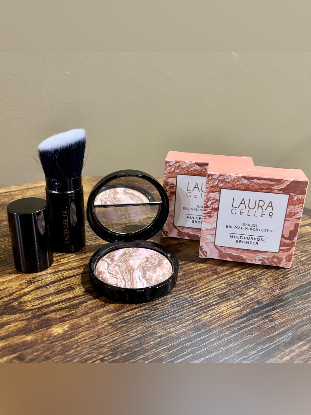 (3 Piece) Laura Geller Lot Baked Bronze-N-Brighten Multipurpose Bronzer + Brush
